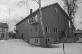 Fiskalen 7. Byggnad II. Översikt från norr.