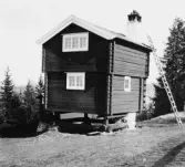 Leksand, Tällberg. Härbrestuga vid vår Herres gattu. [gata] Tällberg nedre.

