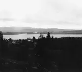 Leksand. Västanvik och Noret från en plats ovan byn.

