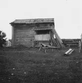 Djura, Leksand. Djura by. Djäknegårdens källarstuga.

