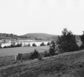 Djura, Leksand. Rälta, sör älven mot söder. Byns kålland.

