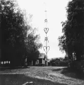 Djura, Leksand. Djura by. Midsommarstång.

