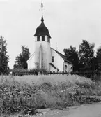 Djura, Leksand. Djura kapell och majstång.

