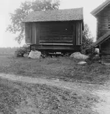 Gisselbo, Grytnäs. Jan Ers. stolphärbre långsida.

