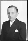 Ateljé Mira. Beställare: Torsten Larsson, Adolf Andersohnsgatan 1, Vänersborg