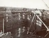 Byggandet av Älvkarleby kraftverk, omkring 1906 (enligt text i album).