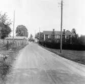Hedemora. Garpenberg. Finnhyttan. Bygatan. Gretas t.h. 1929-1930.