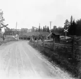 Hedemora. Garpenberg. Gruvgården. Rolands lave t.h. anriktningsverket t.v. 1929-1930.