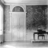 Hedemora. Garpenberg. Herrgården, dörr med överstycke på konsoller. 19291930.


