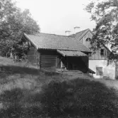 Hedemora. Garpenberg. Gruvgårdens källarbod och manbyggnad. 1929-1930.