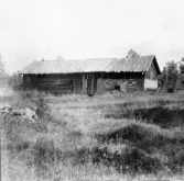 Hedemora. Garpenberg. Ljusfallet. Ladugård och ladubod. 1929-1930.