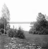 Hedemora. Garpenberg. Vaktarbo gård med vik av Gruvsjön. 
1929-1930.
