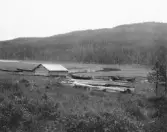 Malung. Nisterlingen, Noret. Båtar och båthus.


