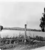 Hedemora. Allmänt. Fjardingstolpe mellan Duvåker och Lindåker. Älven från Duvåker. Lindåker på udden t.v. Häsgårdsöns nedersta udde t.h.

