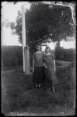 Nora och Margit Löfborg