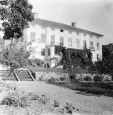 Stora Skedvi. Lövåsen herrgård. Baksidan.

