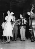 Inga Sweyert sjunger 