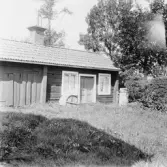 Stora Skedvi. Elvgården. Tvättstugan.

