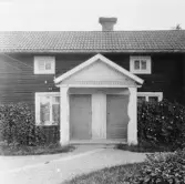 Stora Skedvi. Elvgården. Lilla stugan.

