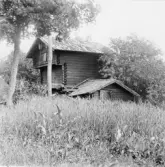 Stora Skedvi. Hysta. Hystgården. Härbre, källare.

