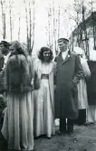 Vårbalen 1944 i Uppsala (enligt text i album). Text baksida kort: 
