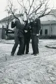 Dagen efter tentamensfesten, mars 1945 (enligt text i album).