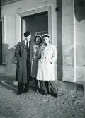 I morgonsolens strålar (enligt text i album). Fr. v. Bengt Hultin, Gunnel Persson, Bengt Norlén.