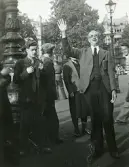Speakers' corner i Hyde Park, London 1948 (enligt text i album).