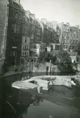 Bath 1948 (enligt text i album). Bilden visar Pulteney Bridge med tillhörande dammbyggnad över floden Avon.