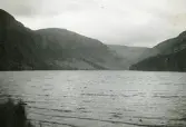 Glendalough, Irland 1948 (enligt text i album).