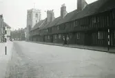Church Street i Stratford-upon-Avon, England 1948 (enligt text i album).