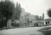 Shakespeare Memorial Theatre i Stratford-upon-Avon, England 1948 (enligt text i album).