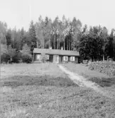 Stora Skedvi. Dyviken. Michels stuga. 1927.