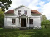 Eneby 1:21 i Riala kyrkby.