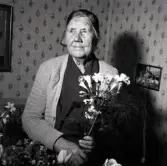 Porträtt av Emma Danielsson som bor på Strömgården i Borgholm.