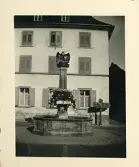 Adlerplatz i Überlingen, Tyskland (enligt text i album).