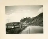 Vägen till Sipplingen med Bodensjön till vänster (enligt text i album). Sipplingen en kommun/by i Tyskland.