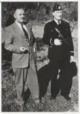 Landsfiskal Folke Wallin, Gårdsby, Norrvidinge härad, och poliskonstapel Erik Ström, ca 1963.