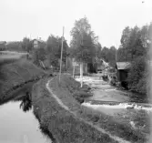 Wrebroströmmen , kraftstation och pärtbruk.