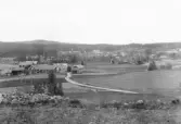 Rättvik, Nittsjö. Kärlfabriken och Tövåsberget i bakgrunden. 1917.