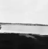 By, Spisbo. Rudusjön och Rudu (Jaens till vänster, Israels och Petters vid sjön från Grannas) 1931.