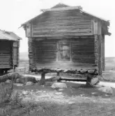 Gagnef. Niss Olofs härbre, Björka. 1920.